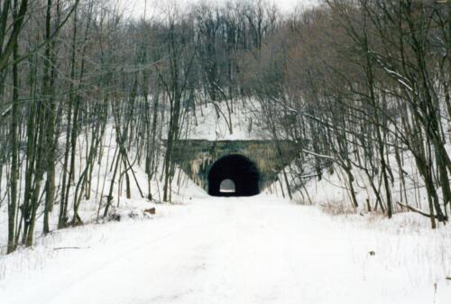 2004 Borden Tunnel Pre-Const 0005 a