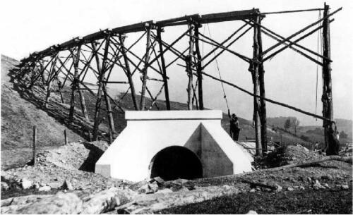 Salisbury Viaduct 1911 01